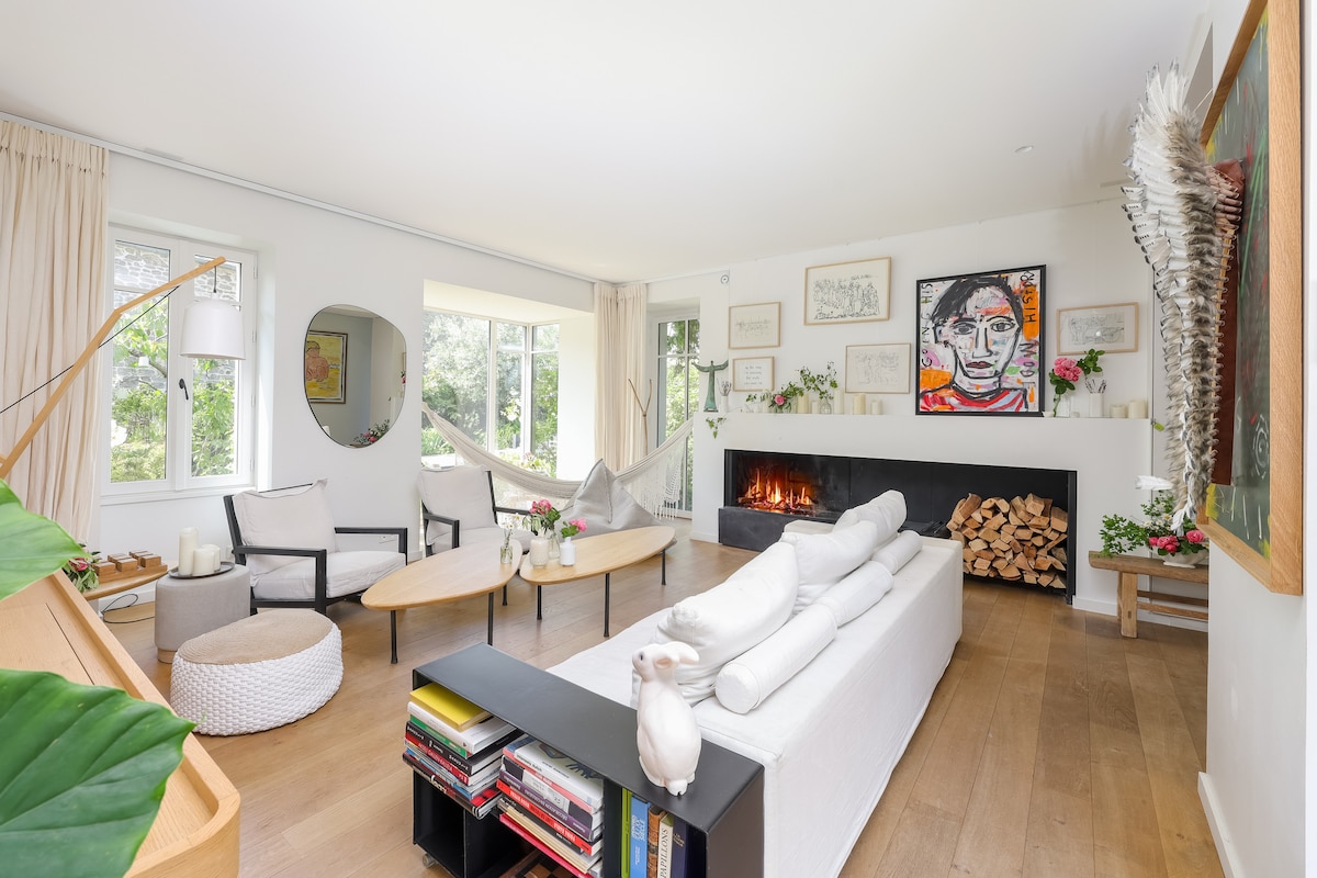 Annonce Airbnb populaire: Central Cozy Stone-Villa: 4BR/10p, Spa & AGA à Dinard