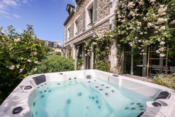 Central Cozy Stone-villa: 4br/10p, Spa & Aga - Dinard
