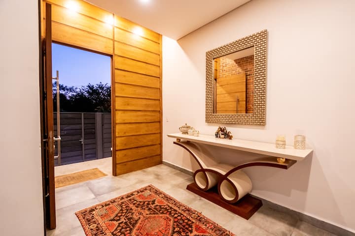 Moderna Y Exclusiva Casa En Sb Con Sauna Y Piscina - Paraguay