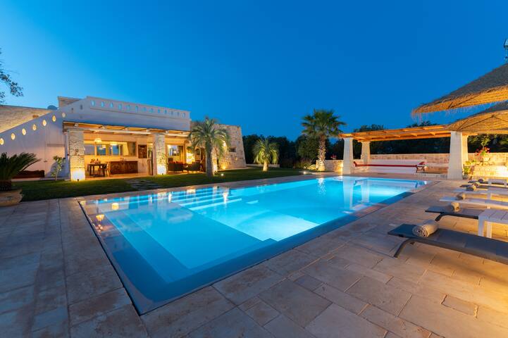 Villa a Ostuni-piscina – wifi-AC-5 km dal mare gallery image 3