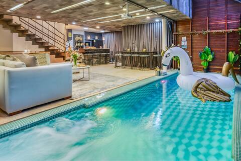 9BR Indoor Heated Pool & Jacuzzi | In Lleras Park