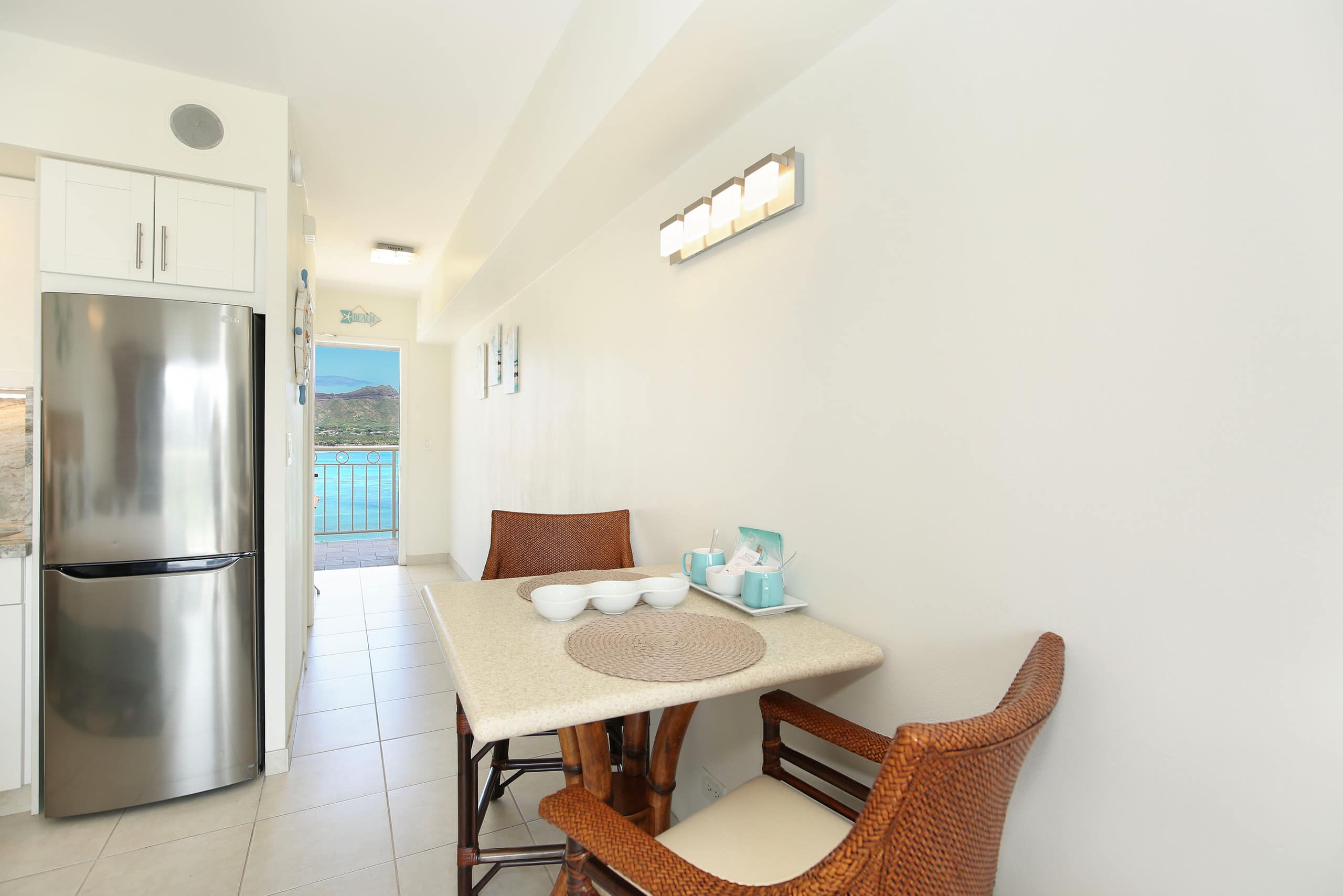 Condo in Honolulu · ★5.0 · Studio · 1 bed · 1 private bath - Image 8