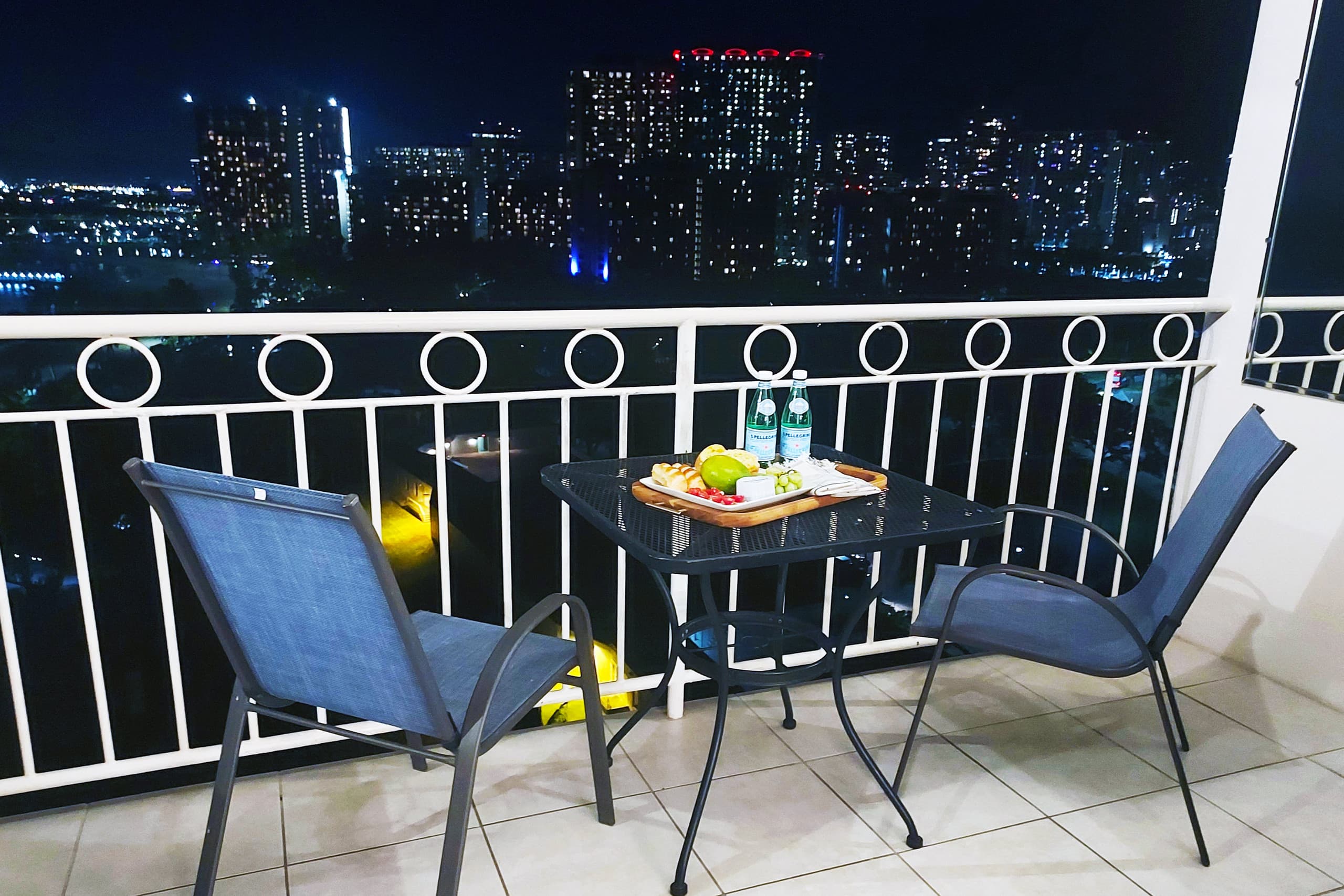 Condo in Honolulu · ★5.0 · Studio · 1 bed · 1 private bath - Image 21