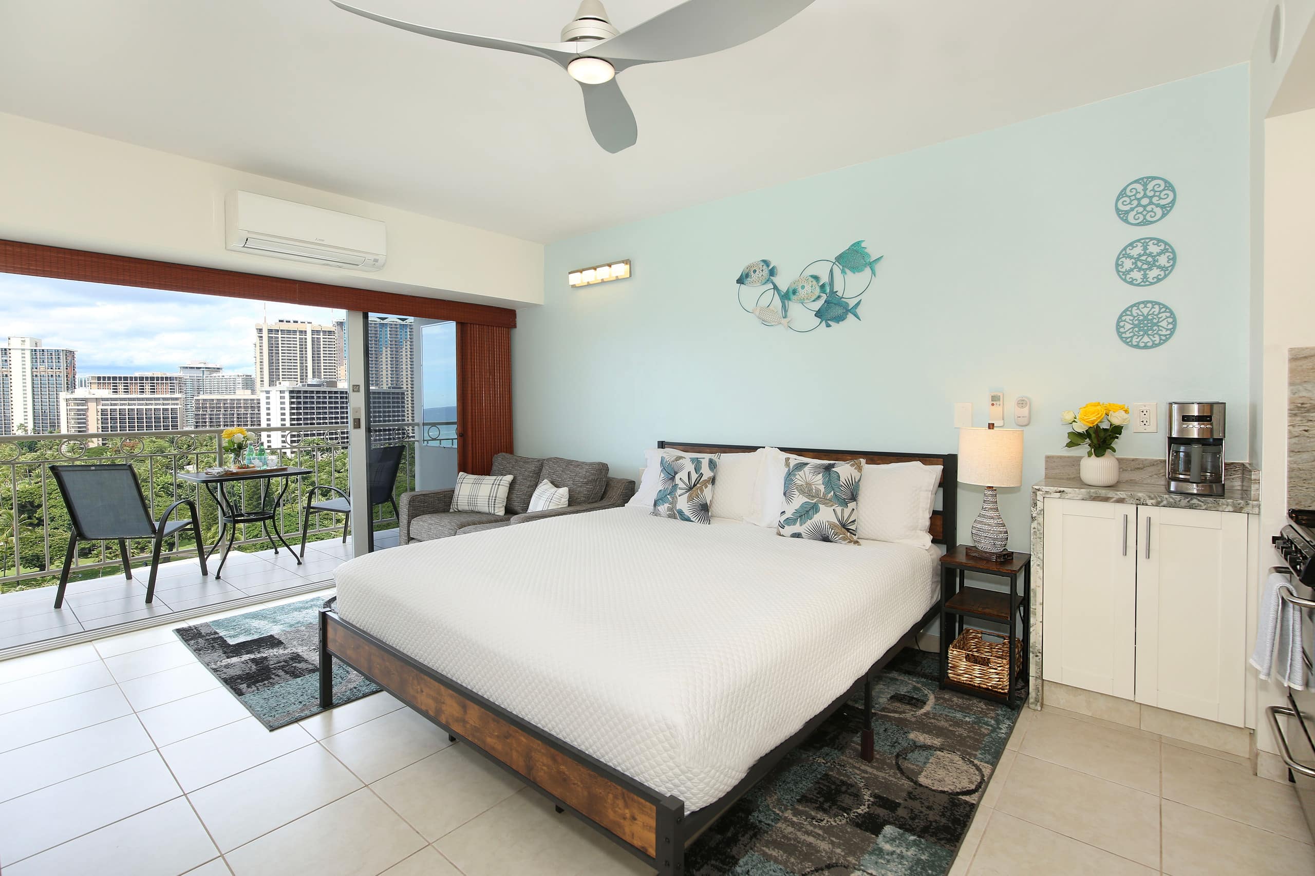 Condo in Honolulu · ★5.0 · Studio · 1 bed · 1 private bath - Image 34