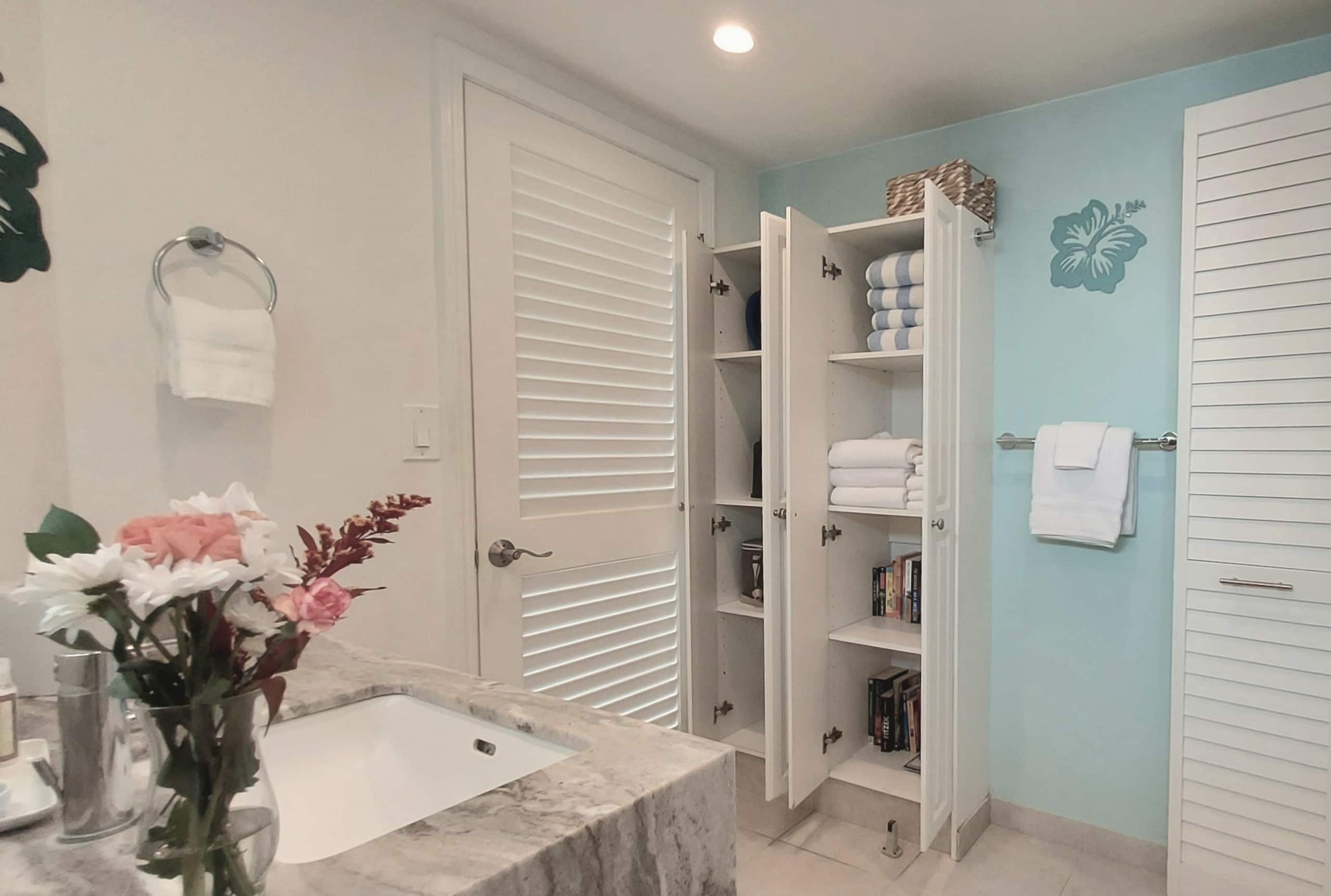 Condo in Honolulu · ★5.0 · Studio · 1 bed · 1 private bath - Image 14