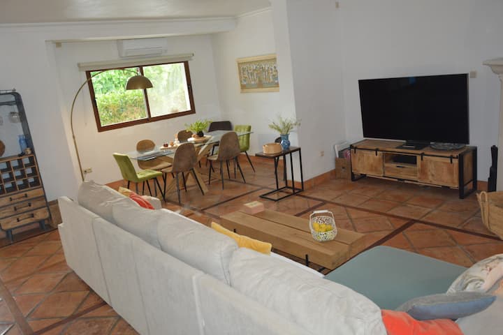 Villa Privada Con Piscina En Marbella - Marbella