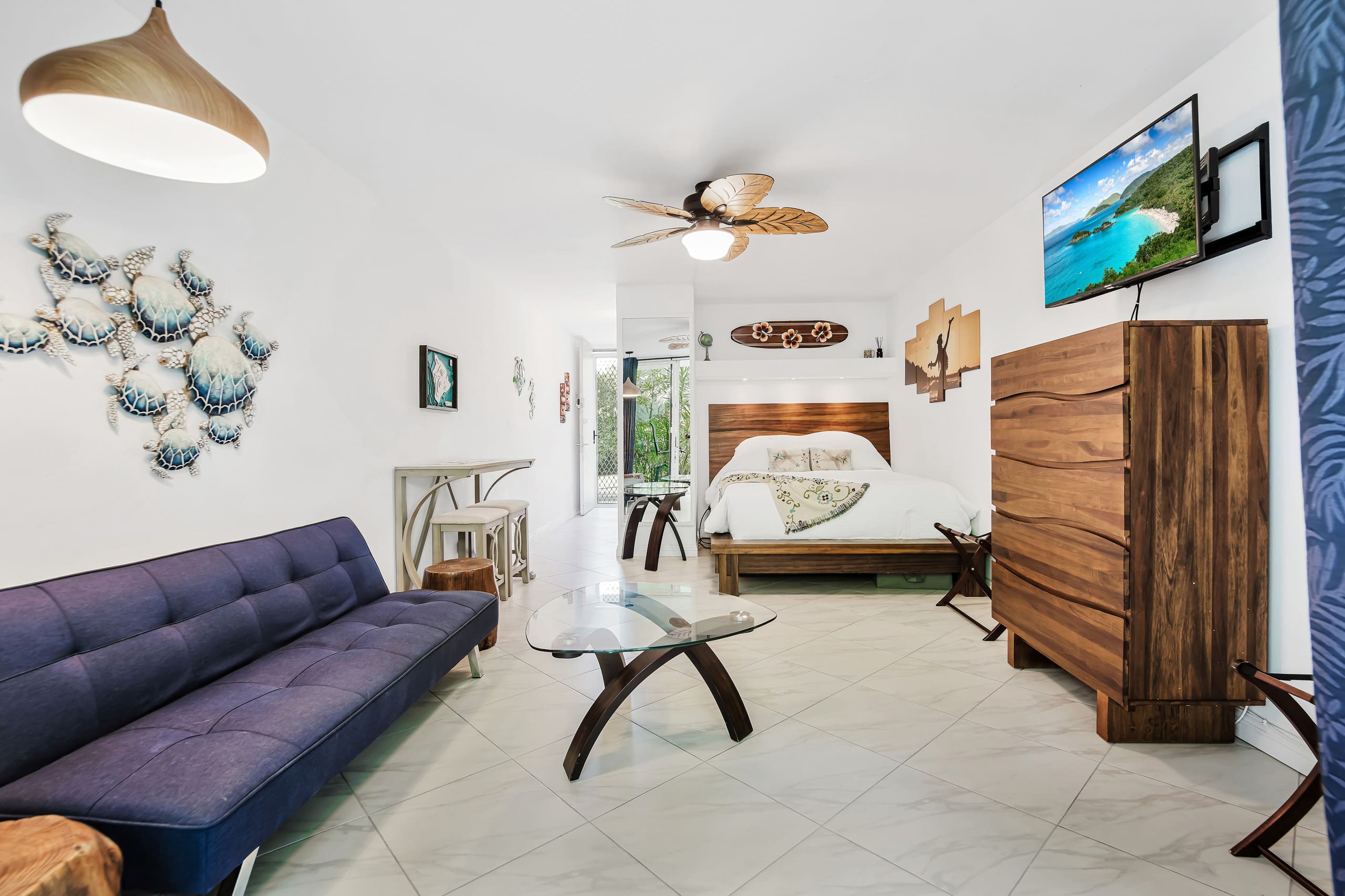 Condo in Kailua-Kona · ★4.88 · 1 bedroom · 2 beds · 1 bath - Image 2