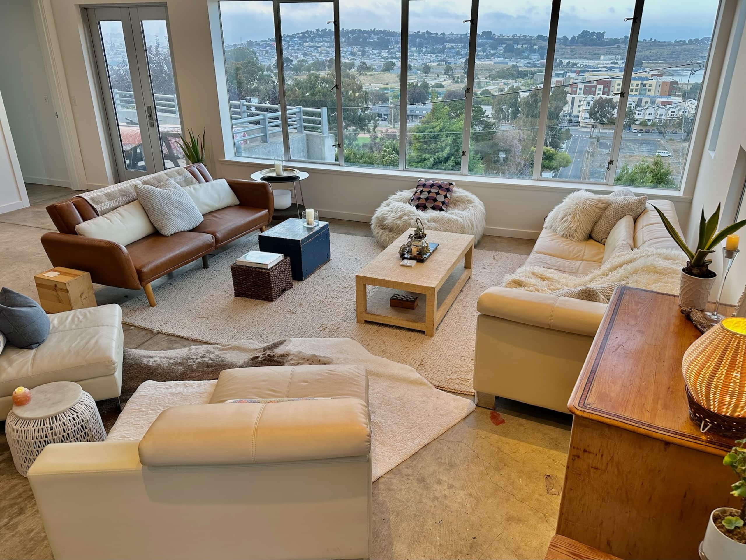 Villa in San Francisco · ★4.29 · 3 bedrooms · 3 beds · 3 baths - Image 4
