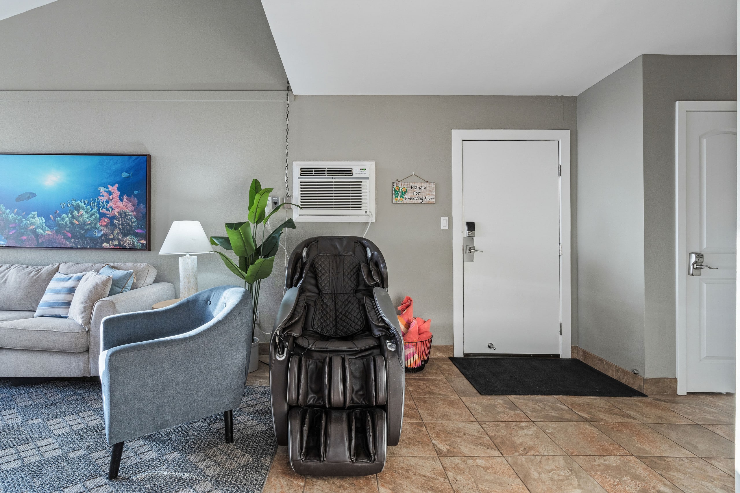 Condo in Kihei · ★4.93 · 2 bedrooms · 3 beds · 1 bath - Image 9