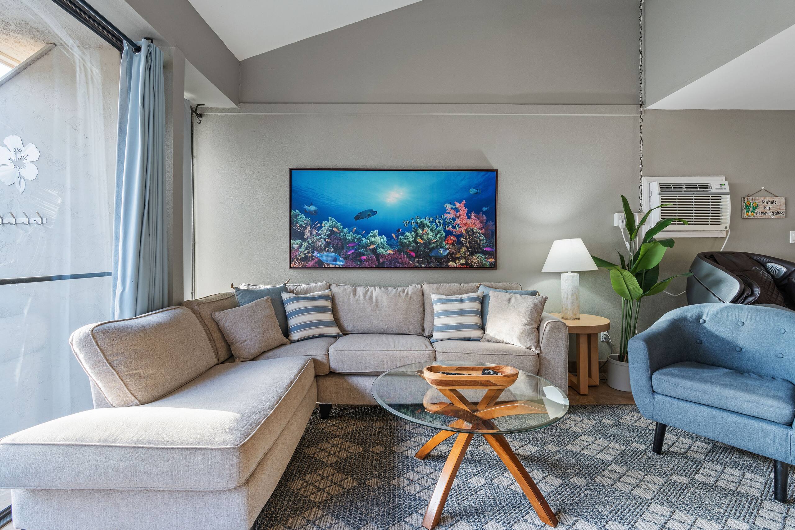 Condo in Kihei · ★4.93 · 2 bedrooms · 3 beds · 1 bath - Image 2