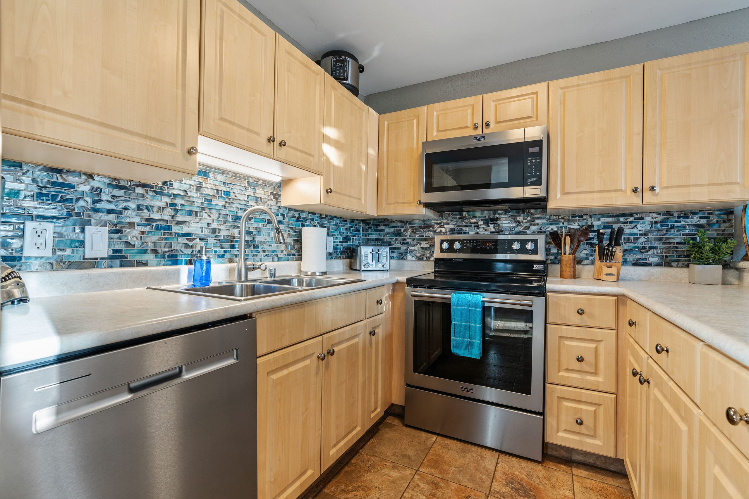 Condo in Kihei · ★4.93 · 2 bedrooms · 3 beds · 1 bath - Image 13