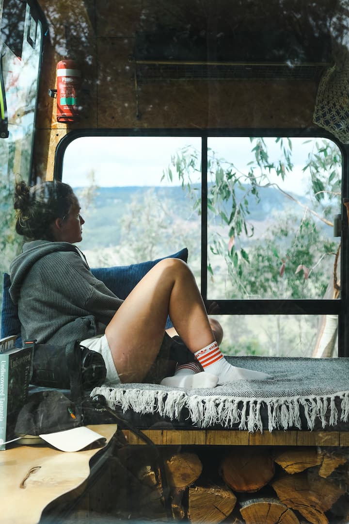 Bus & Hot Tub - Secluded Eco Forest Retreat - Hobart