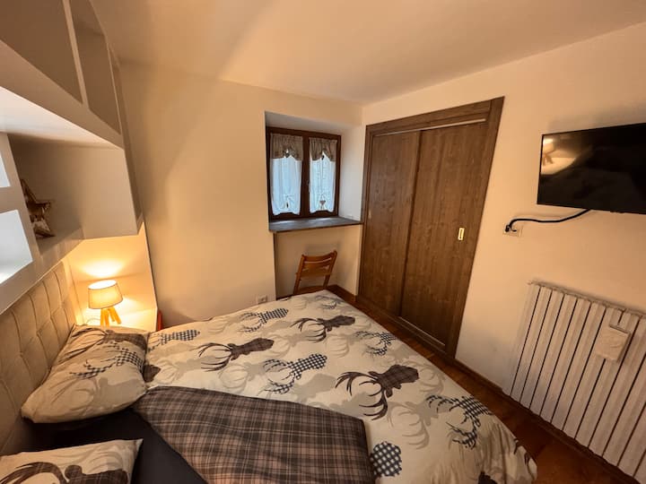 საძინებელი 1