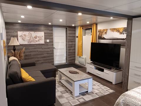 Beautiful peaceful and modern CITQ loft # 307544