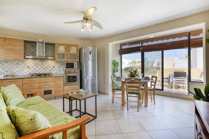 Sliema Penthouse Near Balluta Bay - St Julian's - Malta