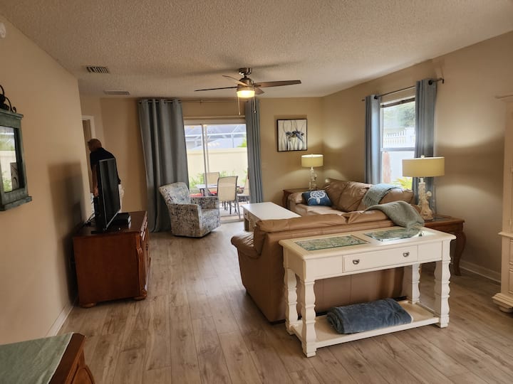 Carlton Courtyard Villa - Walk To Sumter Landing - Wildwood, FL