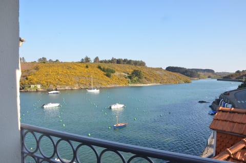 Charming house on the harbor of Sauzon