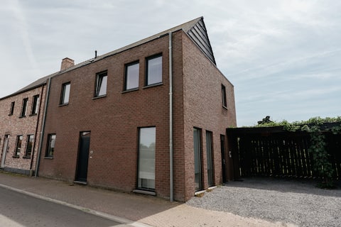 The darling, cozy accommodation along the Lieve.