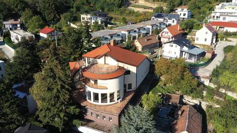 Luxury Villa with indoor pool and sauna. 10 Guests