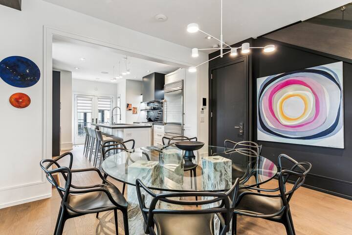 Luxury Home Yorkville 3bed3bath|hot tub&Pool house gallery image 5