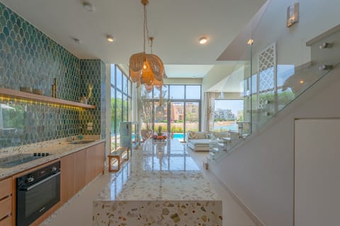 Boutique Beach House in Tawila 4BR & Heated Pool