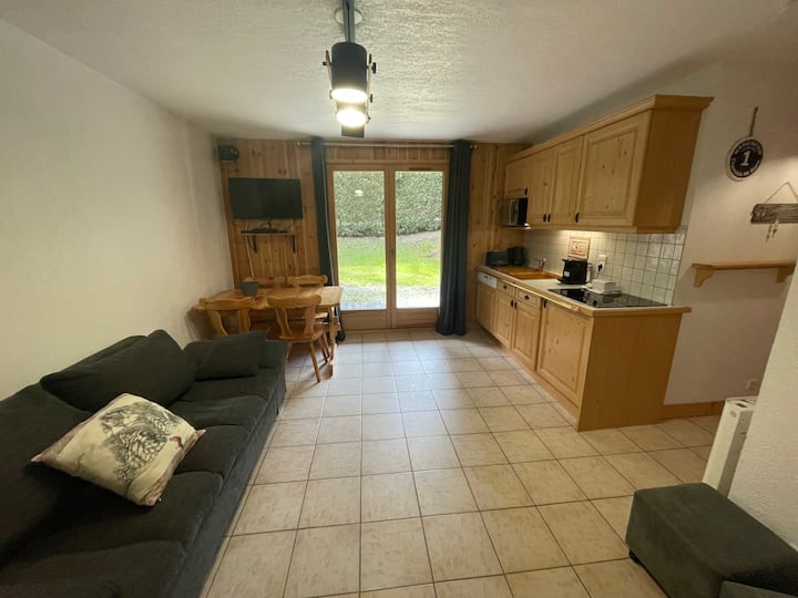 Chamonix Chalet Flocon | Sleeps 4 | Private Garden - Les Houches