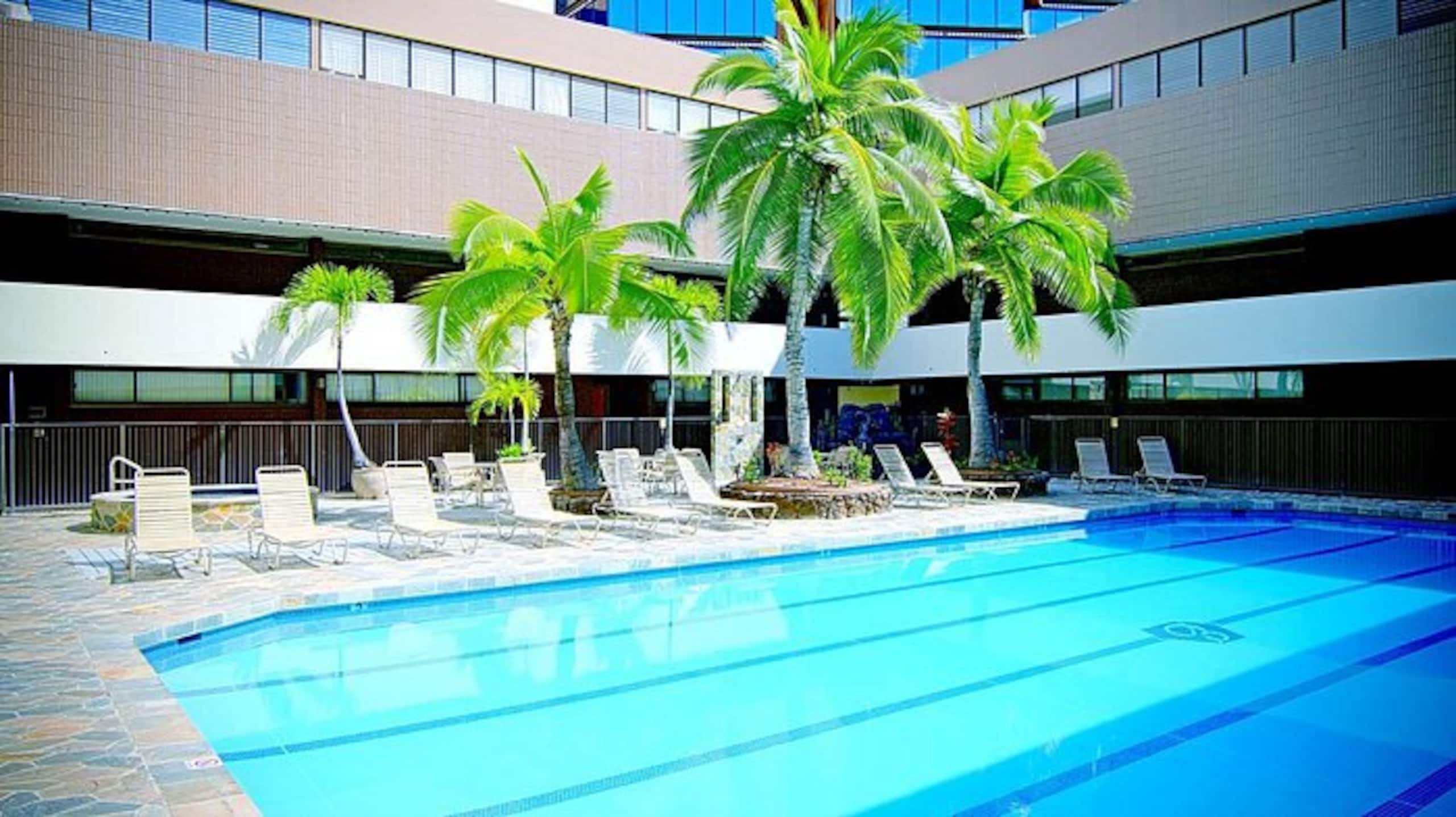 Condo in Honolulu · ★4.96 · 1 bedroom · 2 beds · 1 bath - Image 10