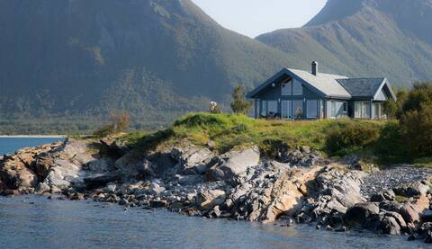 Steigen. See Lofoten mountains and nothern light