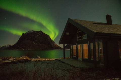 Steigen. See Lofotfjell, midnight sun and northern lights.