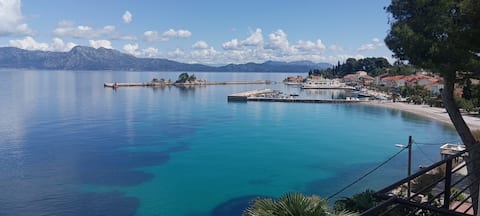 Seaside Family Oasis - Villa Montana