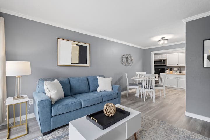 Heated Pool Apartment Near Siesta Key | 1br - Indian Beach, Sarasota