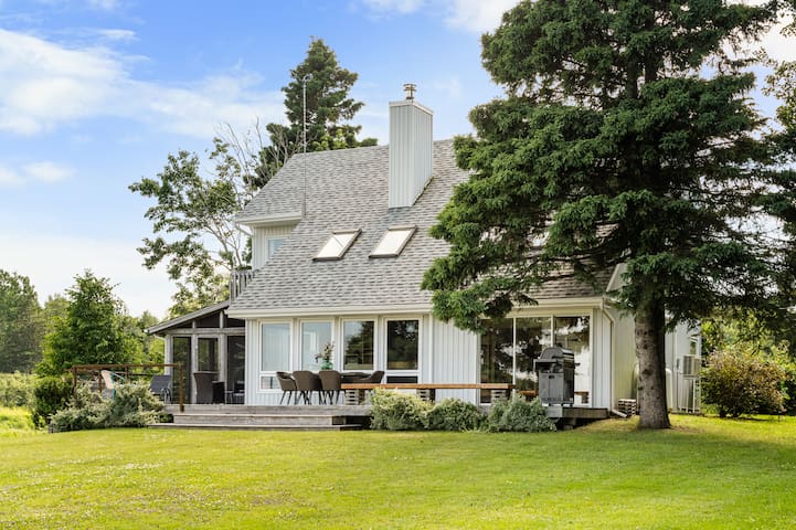 HERON HOUSE • Oceanfront Beach Home • Pool