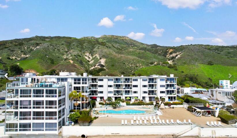 Malibu beachfront condo w pool, 2 bedroom 1 bath
