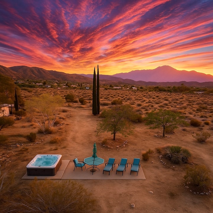 Peaceful Ranch House On 10 Acres! Hot Tub/mountain Views - Joshua Tree National Park