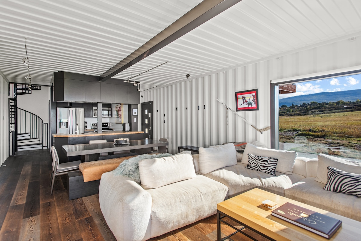 Popular Airbnb listing: Valinor Ranch — Thirty-Five Acres Above the Valley in Aspen / Glenwood Springs