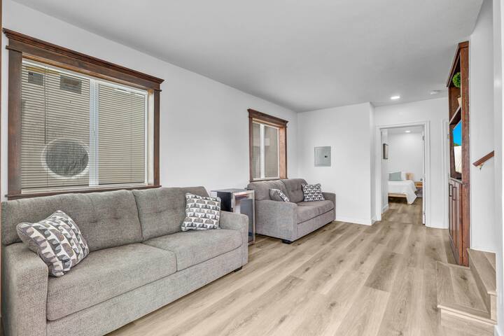 Oceanview Mission Beach Home 2025 Remodel 4Bedroom gallery image 5