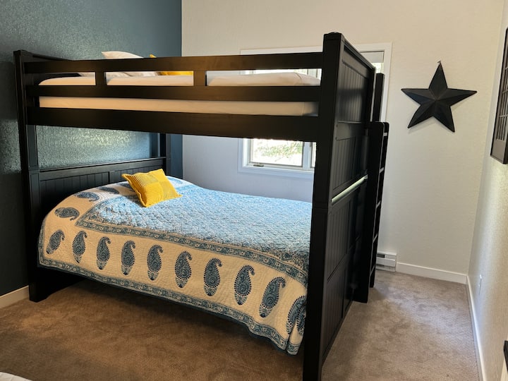 Queen over Queen with Casper mattress on bottom bunk