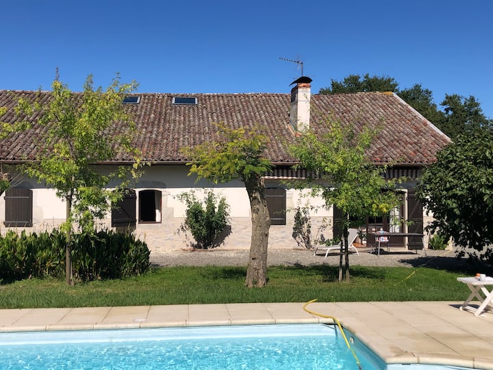 Ferme Landaise Spacieuse Avec Grande Piscine - Pays basque français