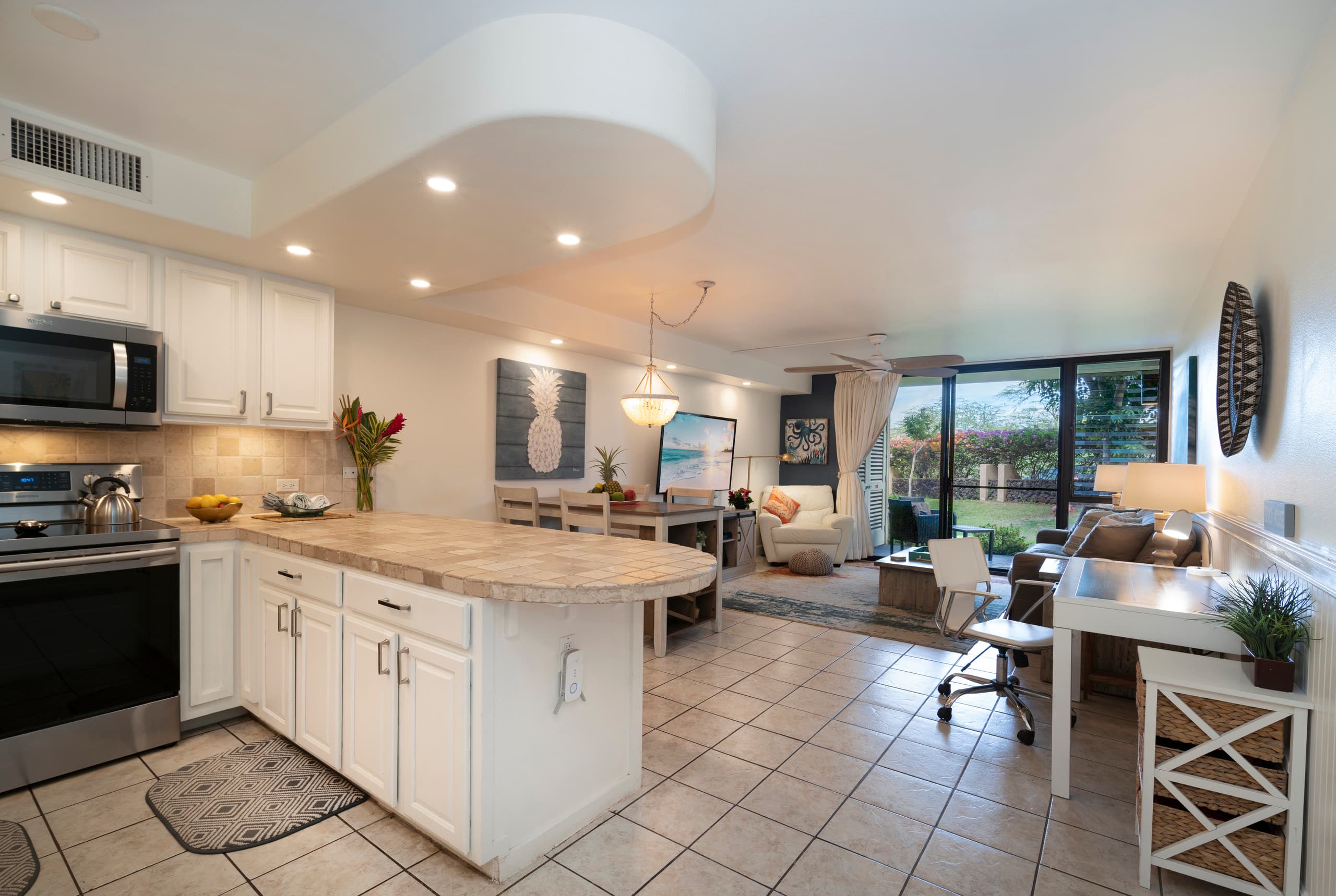 Condo in Kihei · ★4.81 · 1 bedroom · 2 beds · 2 private baths - Image 11