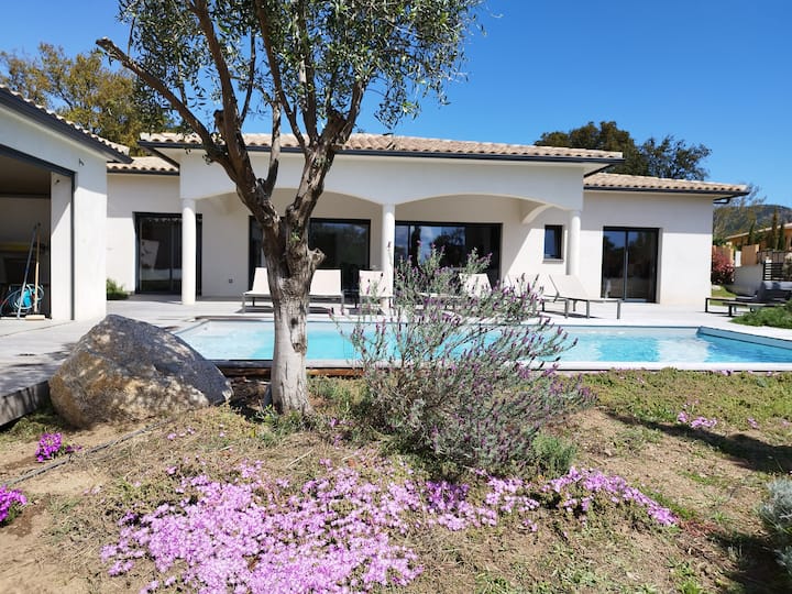 Villa Neuve Avec Piscine Chauffee  Proche Plages - Corse