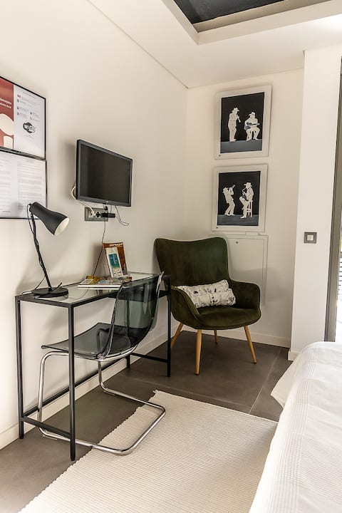 Successful Airbnb property: Connect with nature in this wonderfoul place in Sesimbra (Castelo)