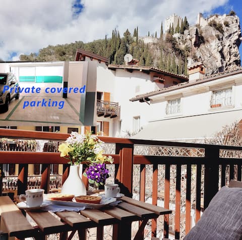 Arcofelix in downtown-balcone and parking space in garage