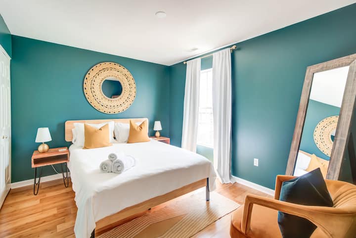 The green room is stylishly decorated, quiet and perfect for a good night's sleep.