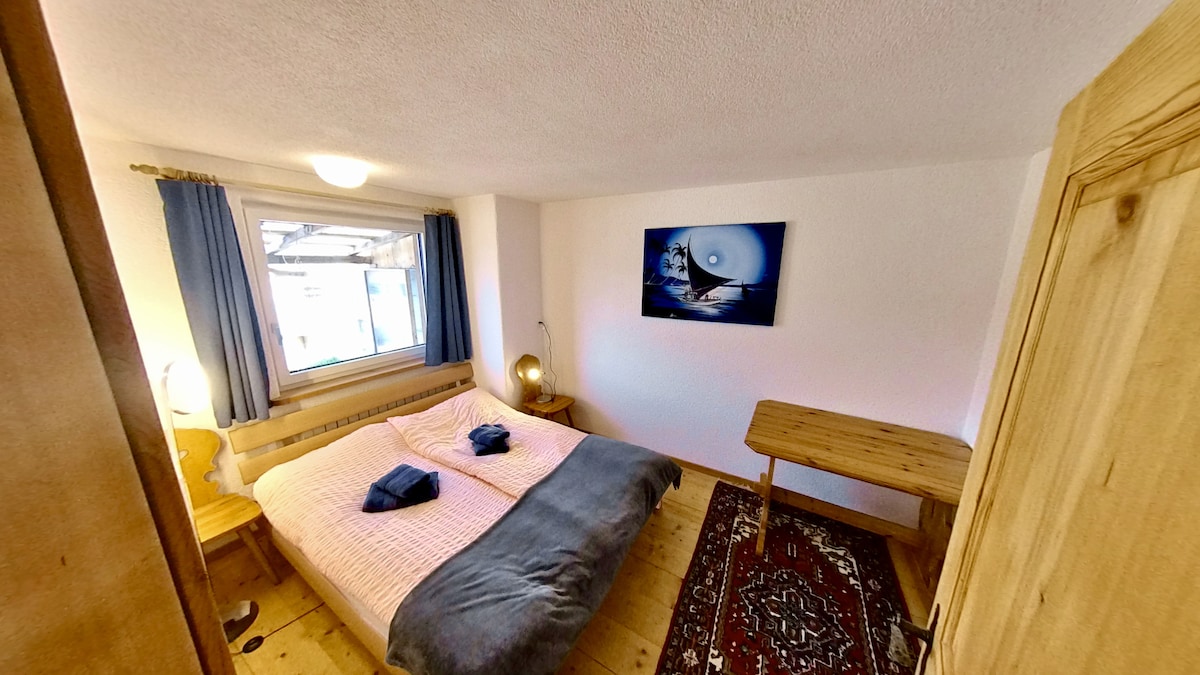 Chumba cha ziada kwa nafasi zilizowekwa za zaidi ya watu 8