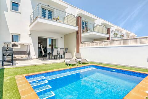Townhouse|Private Pool|3BR|3Bathrooms|Free Parking