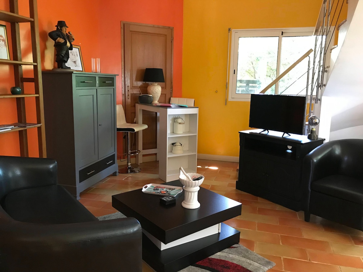 Successful Airbnb property: Gîte des Causses with heated pool for 2 people in Aveyron