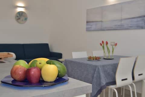 Popular Airbnb listing: Casamari Cobalto - apartment with sea view in Maiori