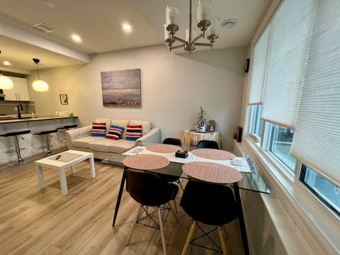 Top performing Airbnb: ★ Walk-Out Guest Suite: 8min to West Edmonton Mall in Rosenthal