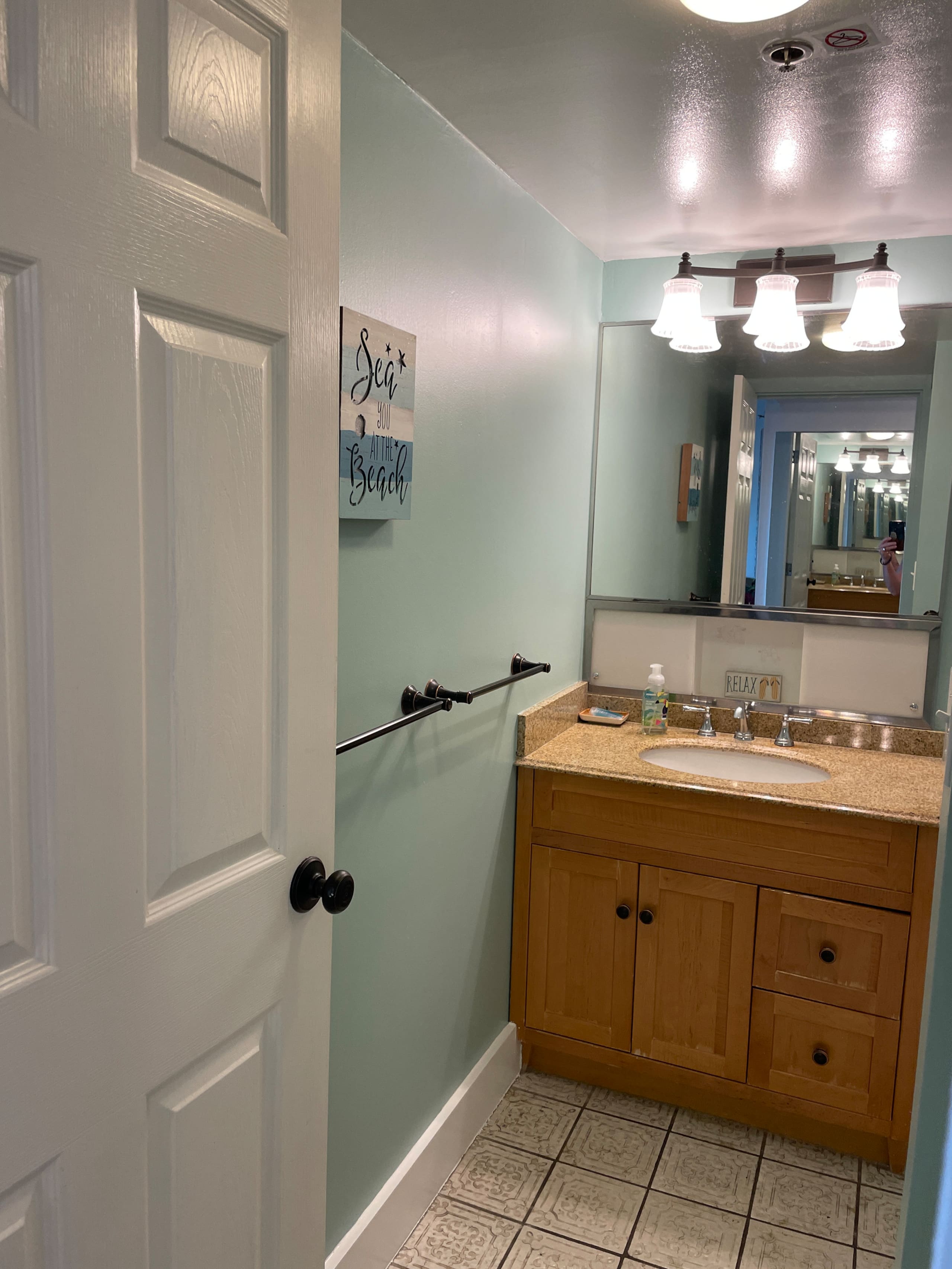 Condo in Honolulu · ★5.0 · Studio · 2 beds · 1 private bath - Image 18