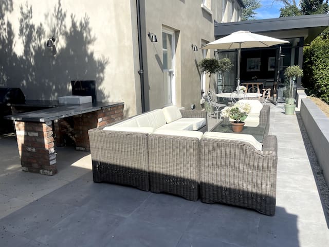 Killiney Beach Side Period House